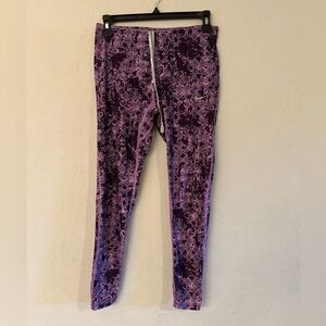 Nike dry fit workout pants size M